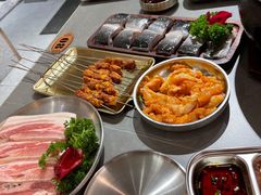 -围炉肉舍•炭烤活鳗•丹东海鲜烤肉(步行街店)