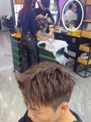 -藤野造型烫染·漂发