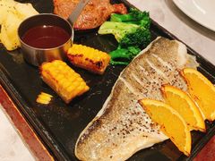 海烤鲈鱼牛肉拼盘-必胜客(城西银泰店)