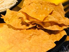 炸豆皮-洪氏嗨捞·广东猪肚鸡·椰子鸡火锅(西咸万象城店)