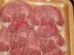 -牛YO寿喜烧·铁板烧和牛火锅自助(市府恒隆店)