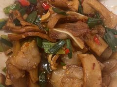 -聚鑫朋酸菜肥肠(文艺路口店)