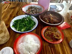 -老三样·美食研究中心(世贸路店)