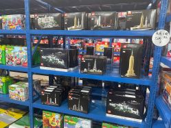 -逝水玩具折扣店