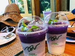 -Chom Cafe and Restaurant