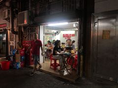 门面-威邵鸡煲(西华路总店)