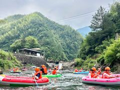 -安吉龙王山峡谷漂流
