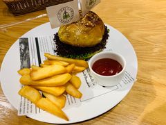 -LO CALCOW卡路力轻食主义餐厅(陆家嘴店)