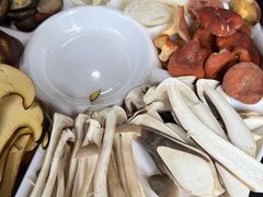 -野菌皇海景野生菌火锅(滨海大道店)