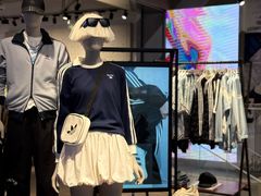 -阿迪达斯(武林银泰三叶草店)