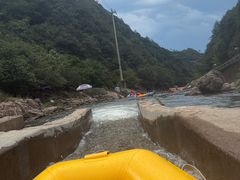 -安吉龙王山峡谷漂流