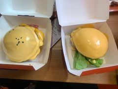 芝士熔岩牛肉汉堡-前进5路汉堡炸鸡(汉街skp店)