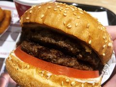 -The Habit Burger Grill 哈比特汉堡(爱琴海店)