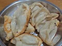 -黄阿姨锅贴大王(万航渡路店)