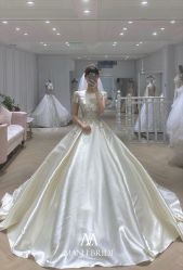 -MANLI BRIDAL婚纱
