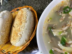 烧饼-清真喜兰老丁羊汤特色小吃