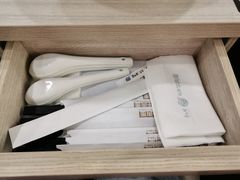 餐具摆设-康师傅私房牛肉面(北京南站店)