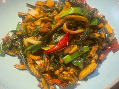 -魏铭鱼头捞饭(晋阳路店)