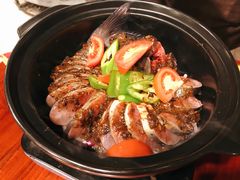 -刘姐啤酒鱼民族演艺餐厅(西街总店)