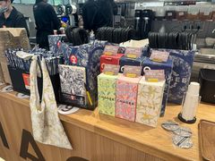 -霸王茶姬(上海静安大悦城店)