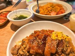 照烧鸡排肥牛拼盘饭-黄饷·咖喱蛋包饭(奥城店)