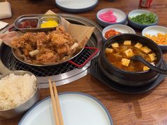 -明洞阿姨·韩式酱蟹烤肉·创意料理(三元桥店)