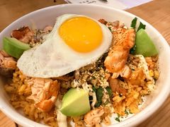 三文鱼波蛋泡菜谷物饭-Papa Razzi西餐厅