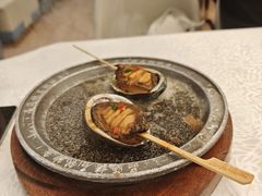 金奖石锅大连鲍-品海楼·大连海胆锅贴馆(东港店)