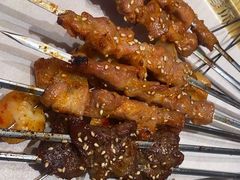 -街角等你.大连海鲜烧烤.经典铁板海鲜串(西安路店)