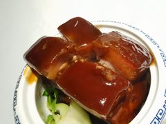 传统东坡肉-西湖春天•老字号杭州菜(百汇店)