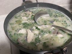 -美顺香食府鱼头老店(雪野湖店)