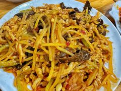 鱼香肉丝-满口香饭店