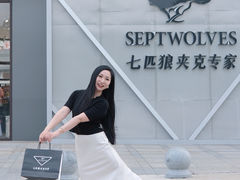 -百联奥特莱斯广场(武汉盘龙店)