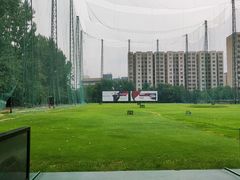 -仙霞高尔夫练习场-停车场