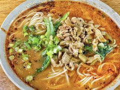 -丁丁猫重庆小面(徐州路店)