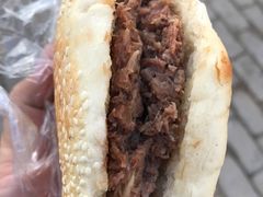 -老西关黄老太牛肉烧饼