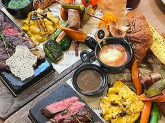-Mark&Mars Restaurant