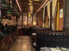 -八府香鸭·啫啫煲(华山路店)