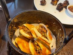 酥皮肉夹馍-甄御•海鲜新青岛菜(麦岛店)