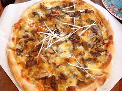 烤牛肉披萨-I HOLIC艾豪丽披萨(KKone店)