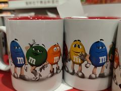 -m豆巧克力世界(上海世茂广场店)