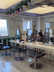 -镁连社·美联社