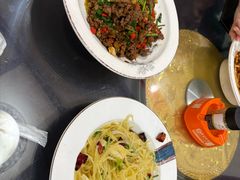 -湖南人家湘菜馆(镇江路店)