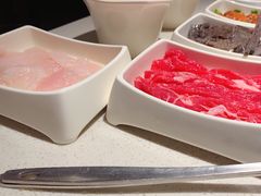 -海底捞火锅鲜切牛肉主题店(长寿路店)