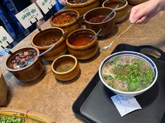 -云阿蛮云南生烫牛肉米线(奉贤路店)