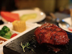 -食间牛排(重庆路万达店)