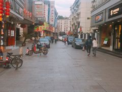 -吴山路夜市