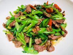 小炒黄牛肉-老滇山寨•云南特色菜•地方菜•民族风情歌舞表演(金碧店)