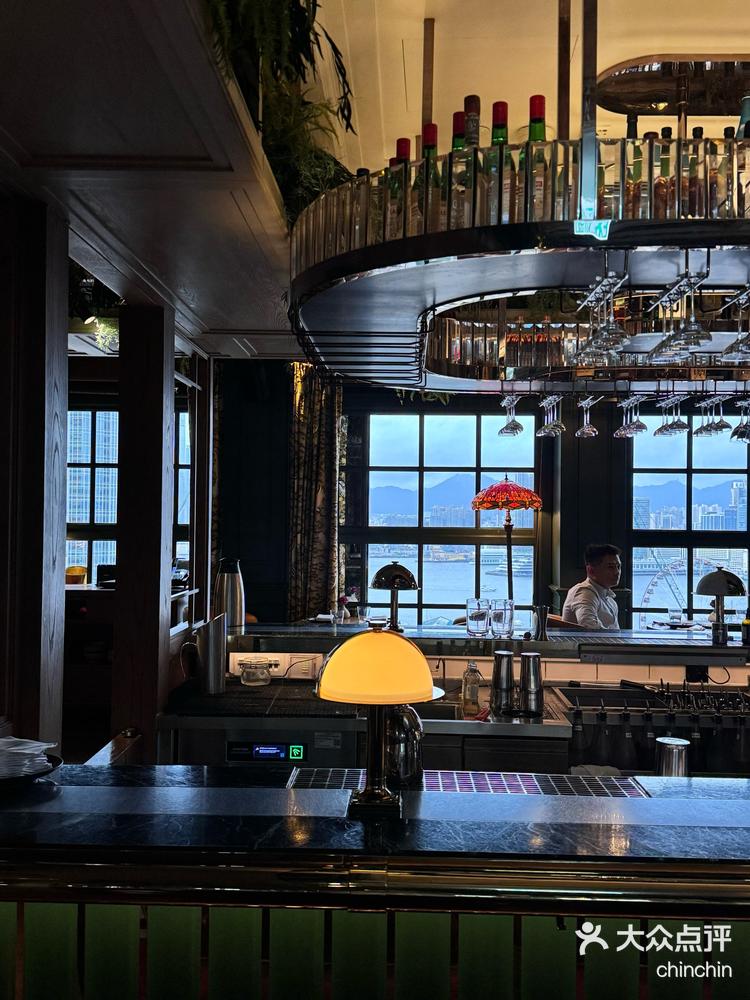 香港探店i英式复古西餐厅