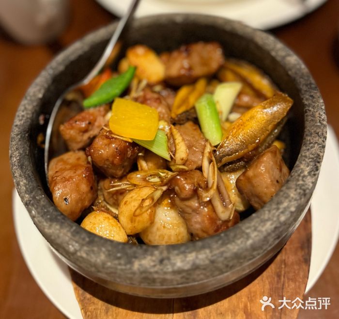 彩丰楼·中餐厅(国家会展中心上海洲际店)香茅鲜鲍雪花牛肉图片
